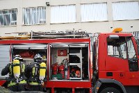 Evacúan a 300 alumnos y docentes como parte de un simulacro de incendio en un laboratorio en la Escuela Universitaria Politécnica de Belmez