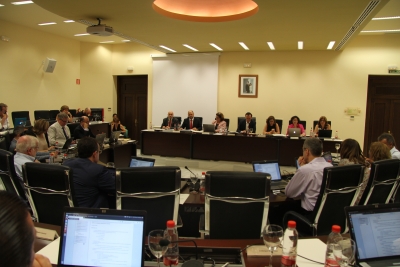 Vista general de la sala de Consejo de Gobierno durante su sesión de hoy, la última antes de la pausa estival.