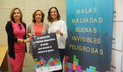 De izquierda a derecha, Rosario Mérida, María Rosal y Ana Guijarro.