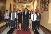 En el centro, Ambrosio y Gmez Villamandos, junto a integrantes del equipo de gobierno de la UCO.