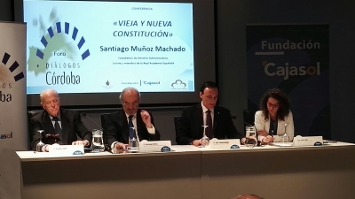 De izquierda a derecha, Amador Jover, Santiago Muñoz Machado, José Carlos Gómez Villamandos y Gloria Ruiz.