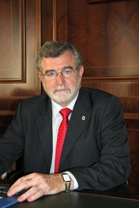 El rector, José Manuel Roldán Nogueras